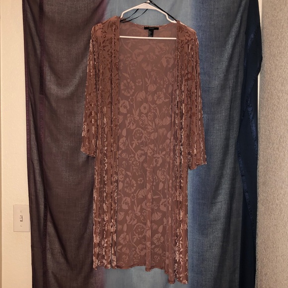 Forever 21 Jackets & Blazers - Forever 21 velvet floral cardigan